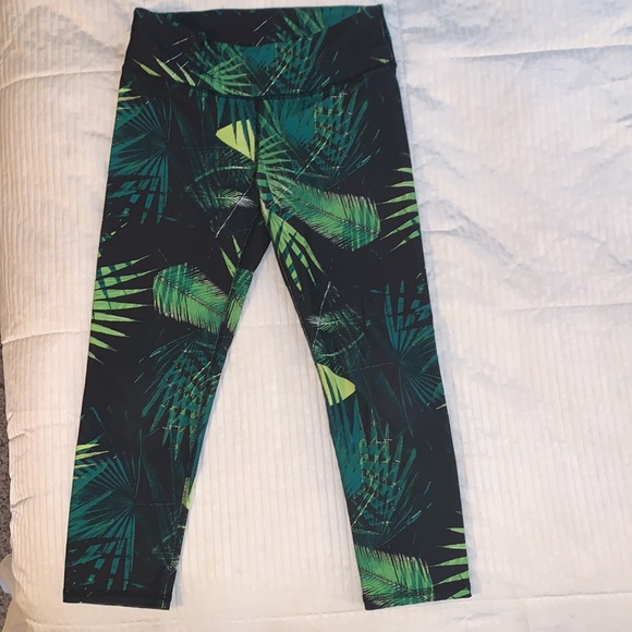 Fabletics 3pc Kate Hudson Covershoot Jungle Theme Set Top & bottoms 🤩 HL - Picture 8 of 17